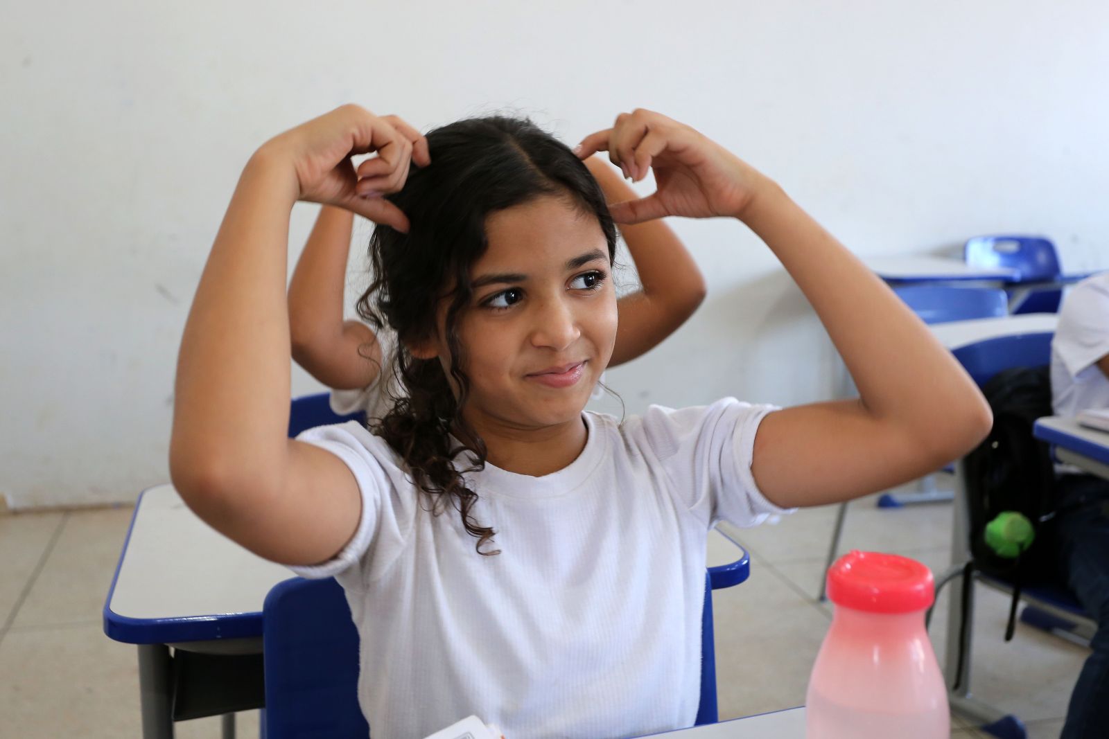 A aluna Alice Rodrigues Rocha ressalta importância da língua de sinais para poder interagir com todos os colegas