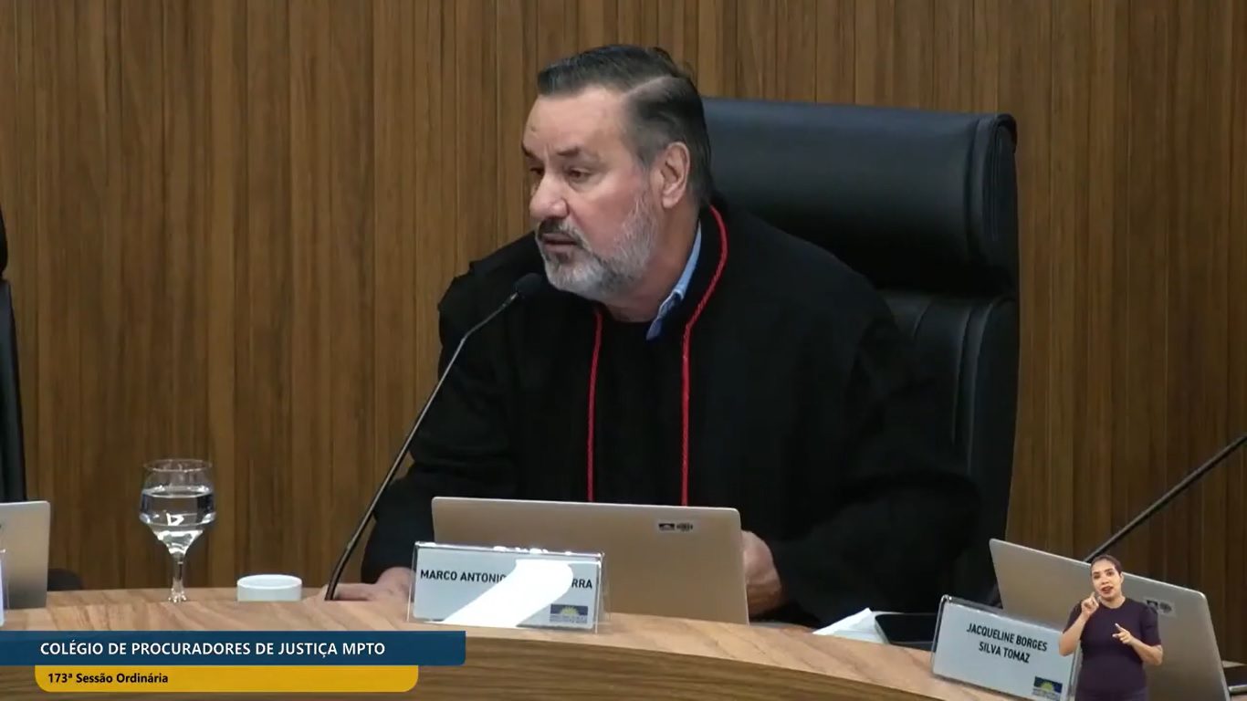 Procurador Marco Antônio Alves Bezerra